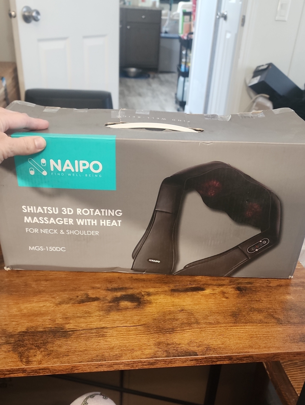 NWT Black Shiatsu 3D Rotating Neck & Shoulder Massager with Heat MGS-150DC